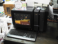 X68000 XVIの拡張スロット増設モデルが税込18万円 （取材中に見つけた