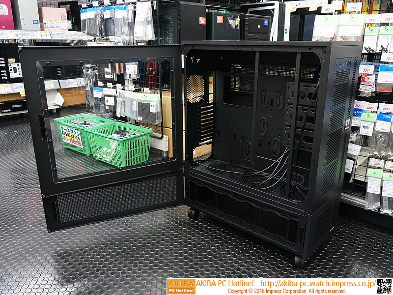 側面カバーを開けた状態