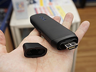 スマホ画面をテレビに出力できるスティックPCが登場、ASUS製 - AKIBA