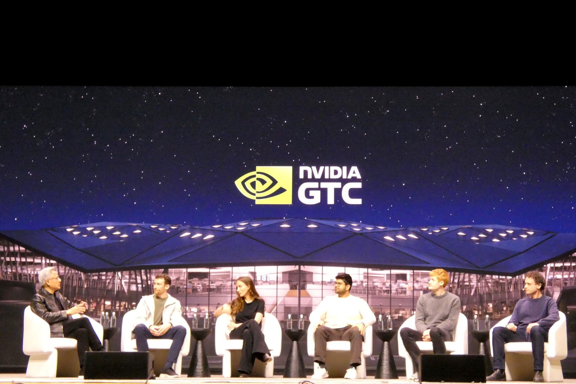 18日に開催されたパネルディスカッションの様子