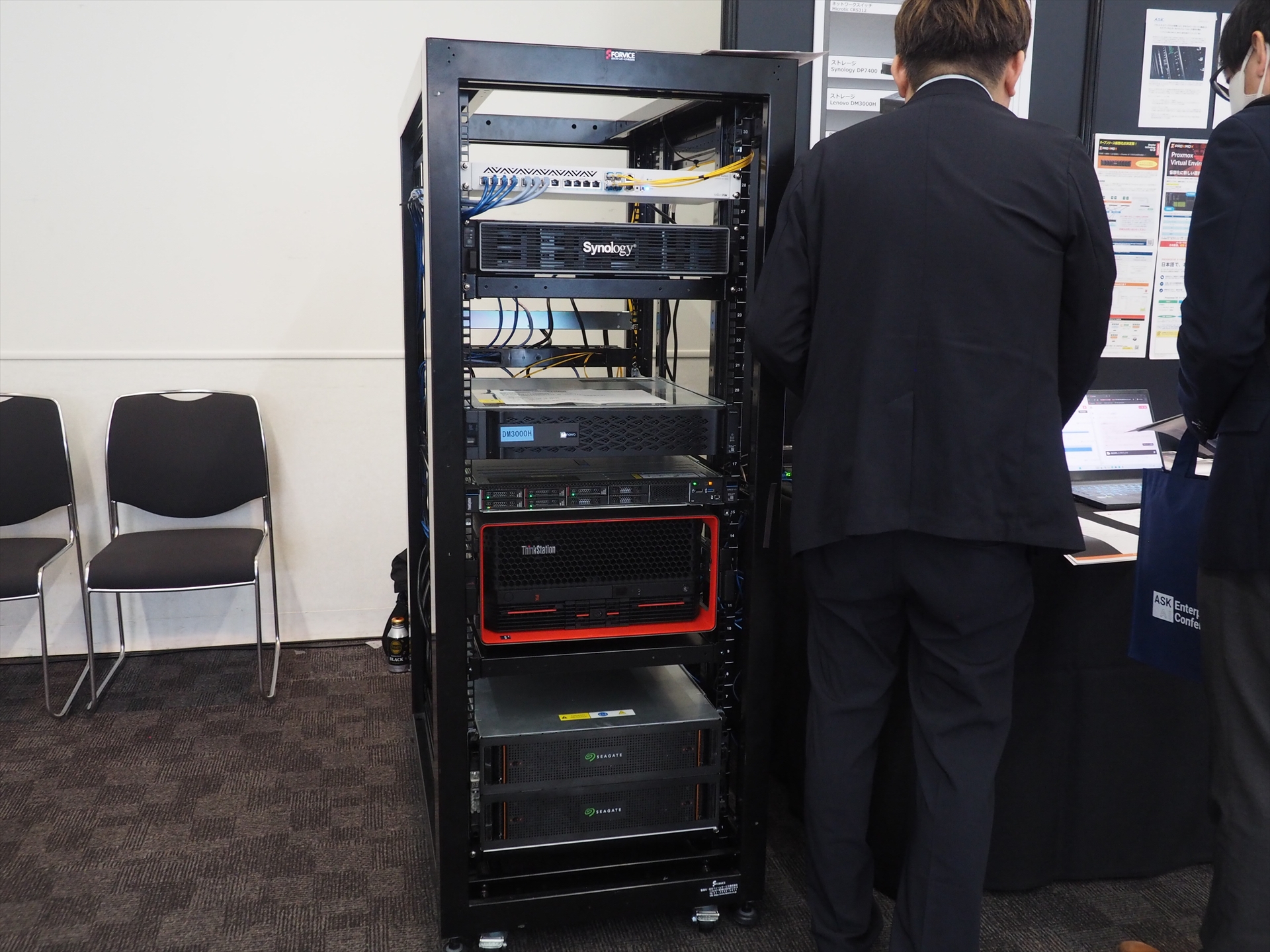 ラックマウント製品が展示されていた