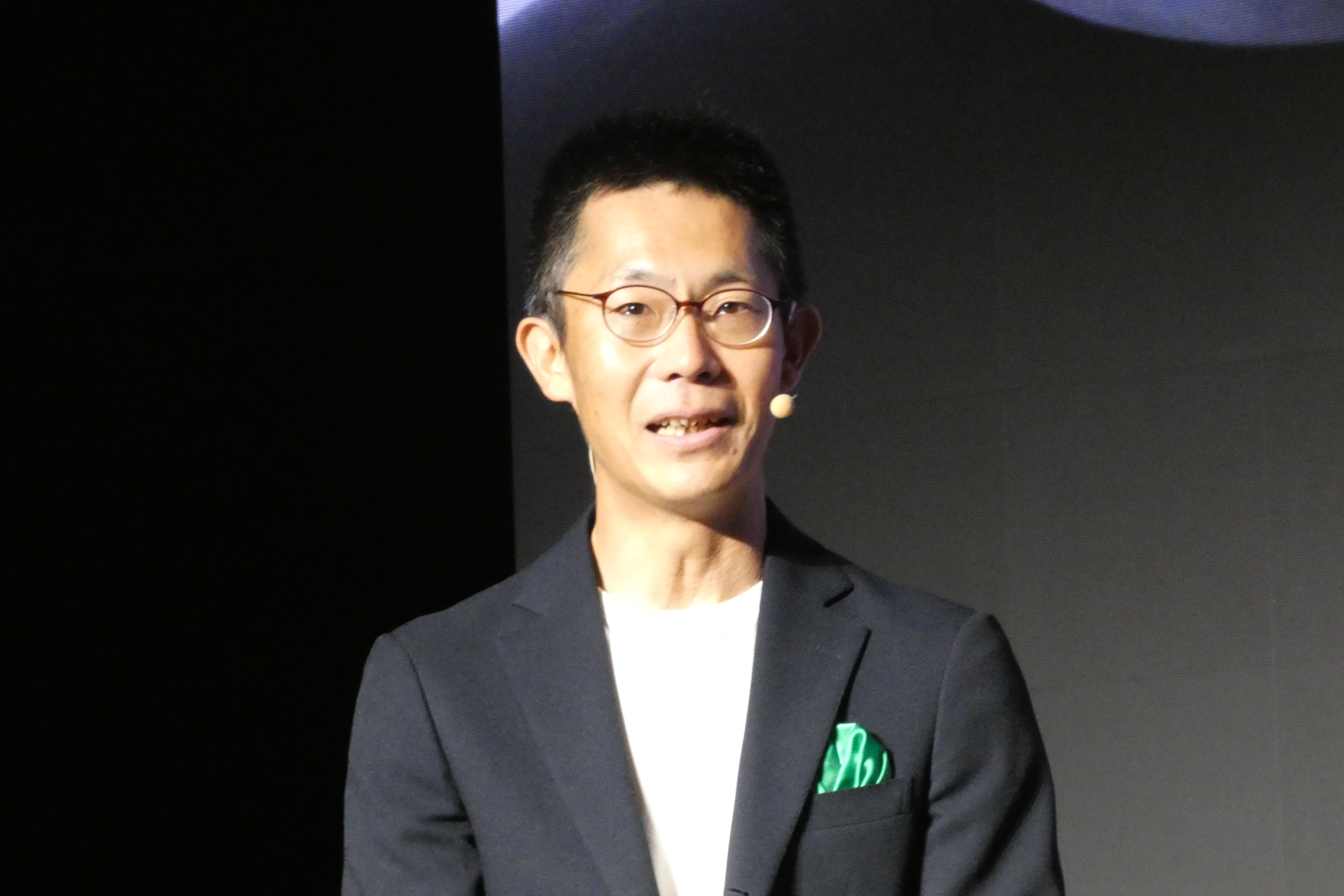 執行役員 LINEドメイン メッセンジャーSBUリードの朝井大介氏