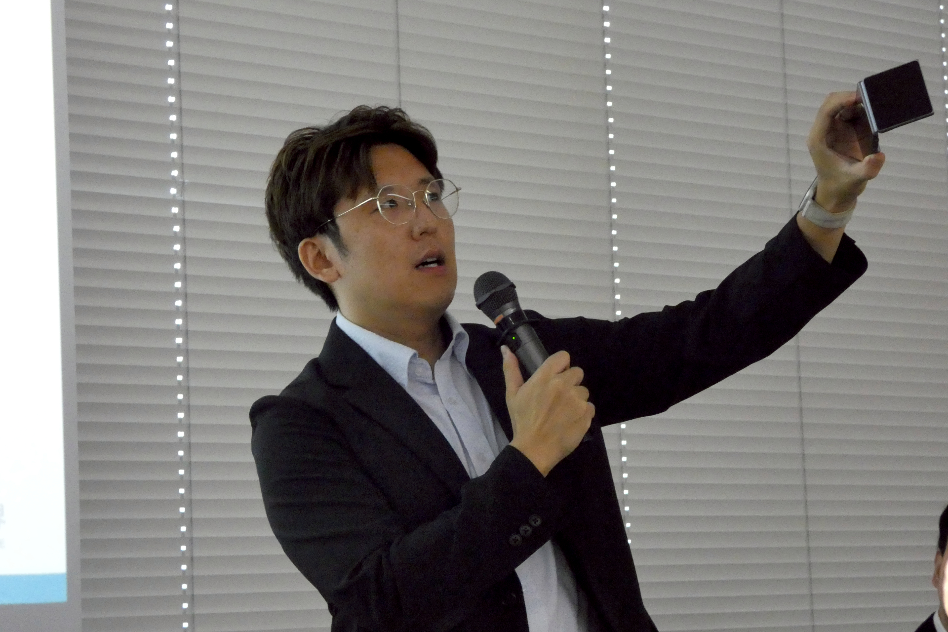 営業部 マネージャーの胡海明氏