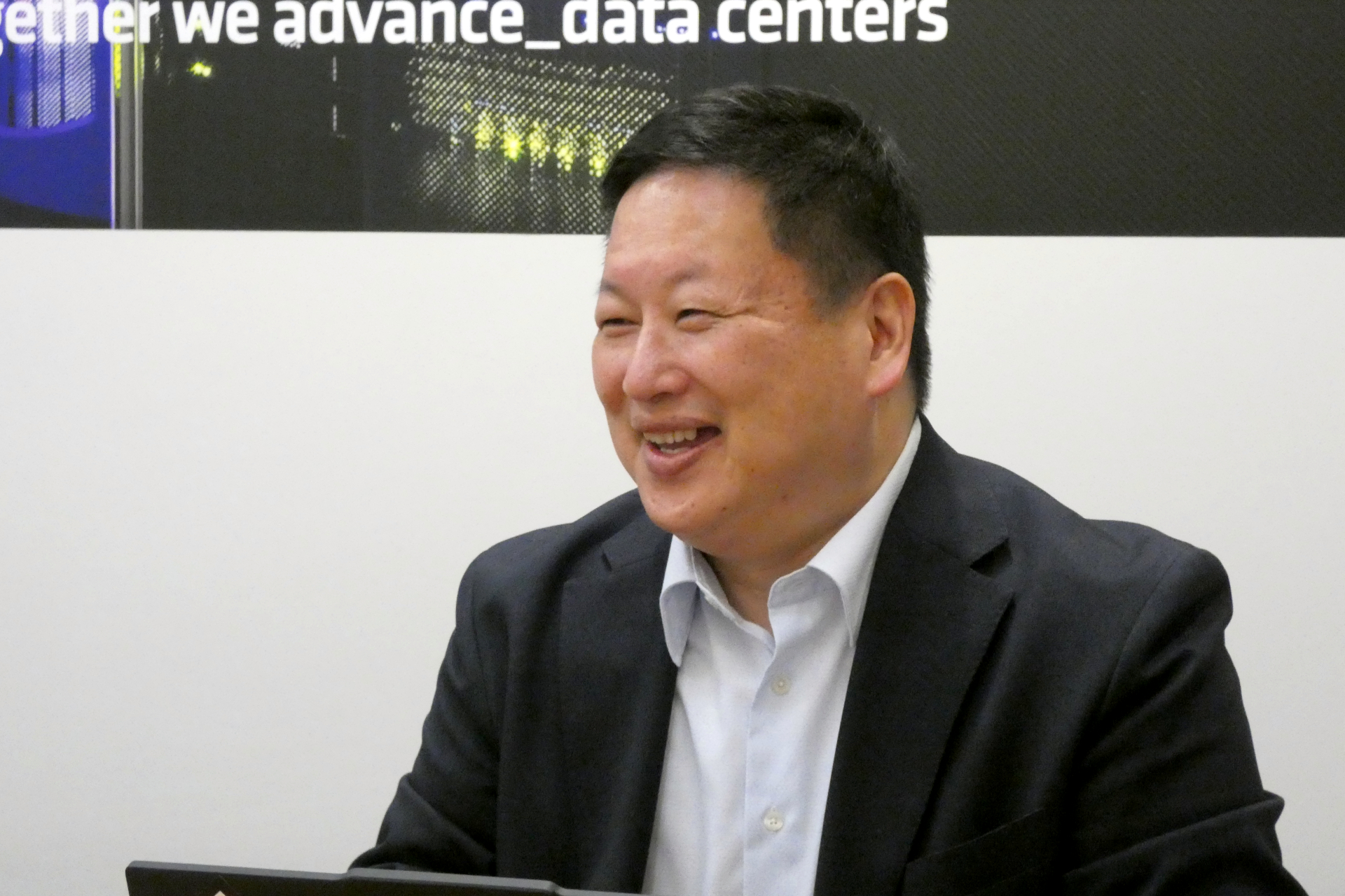 クラウドAIの費用が無視できなくなりつつあると指摘する日本AMD コマーシャル営業本部 部長の楊博光氏