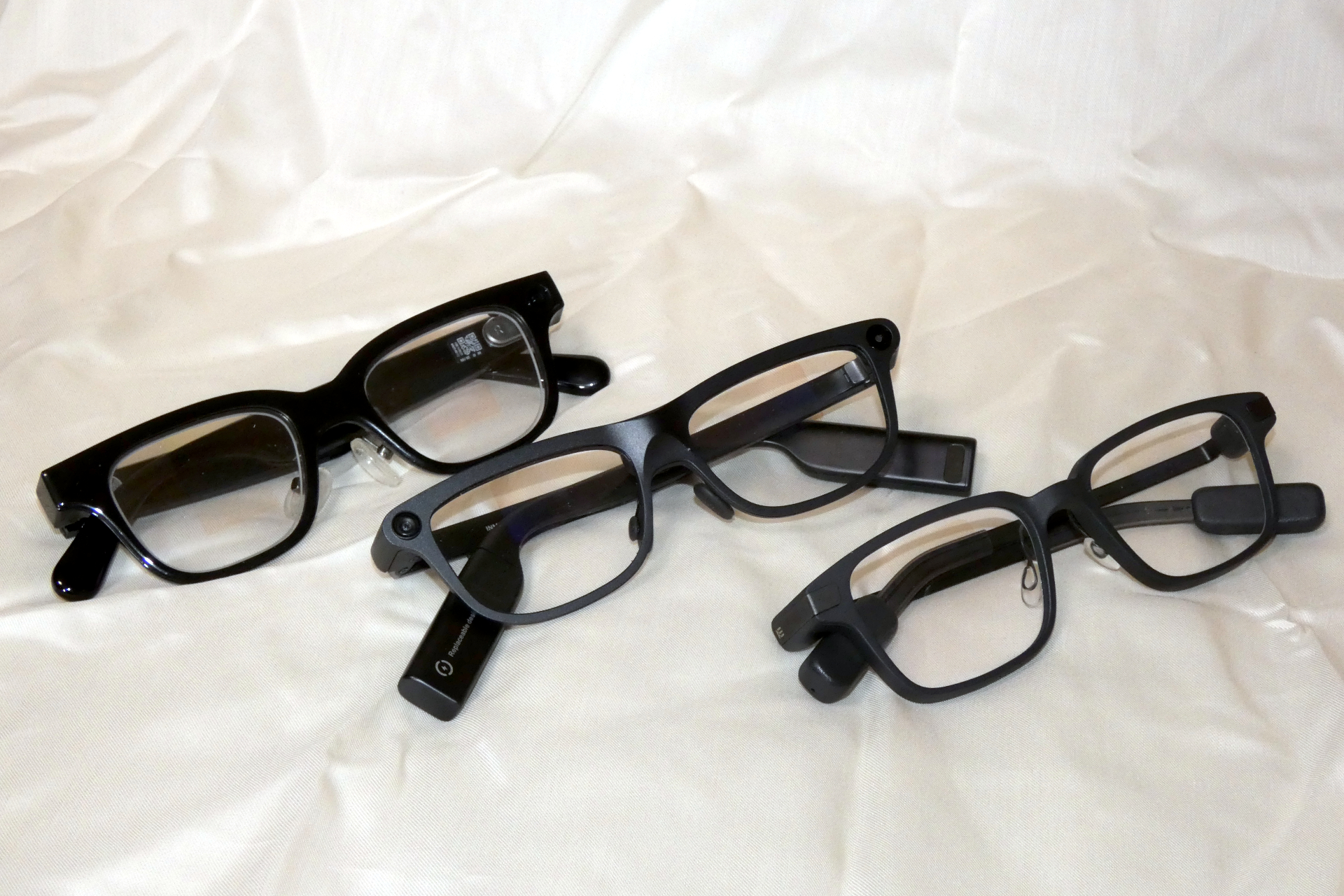 （左から）Rokid AI Glasses、INMO GO 3、Even G2