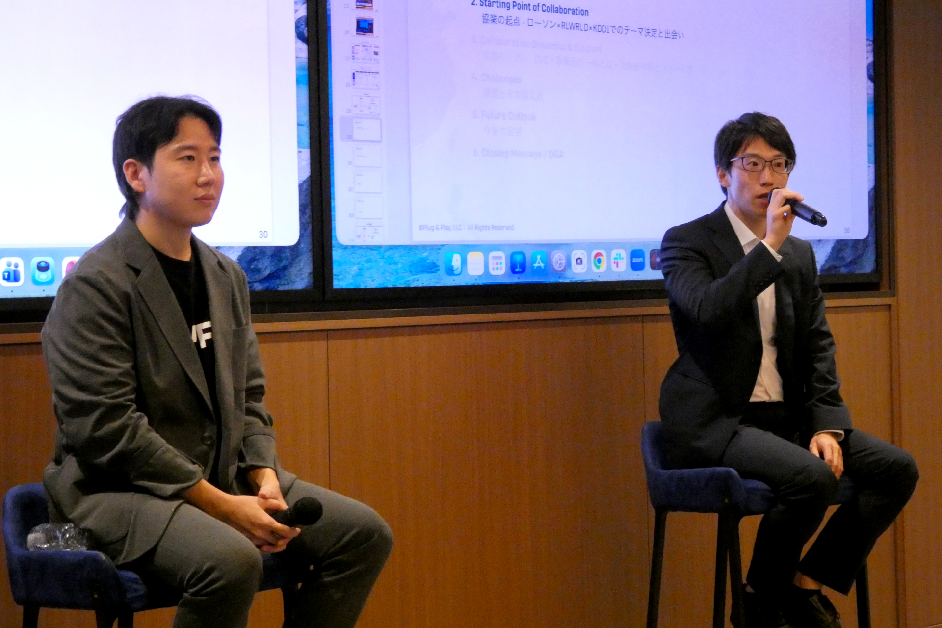 RLWRLD 日本法人代表のHoon Lee氏（左）とKDDI オープンイノベーション推進本部 OIビジネス開発部 1G コアスタッフの貞光雅徳氏（右）
