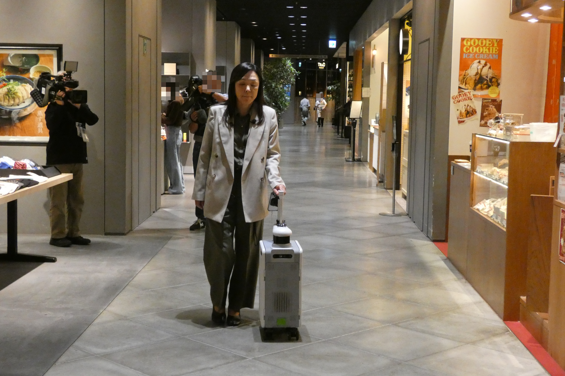 店舗の前に来ると、そのお店の特徴も教えてくれる