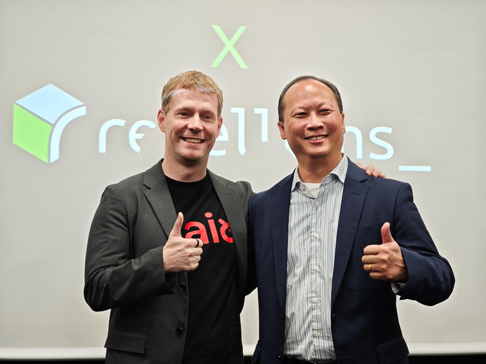 ai& 共同創業者 兼 CEO デビッド・ベネット氏（左）とRebellions CBO（最高事業責任者）マーシャル・チョイ氏