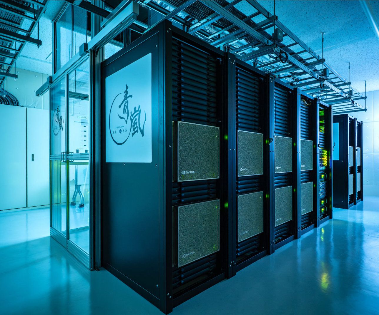 同校の所有するスーパーコンピューター「青嵐」