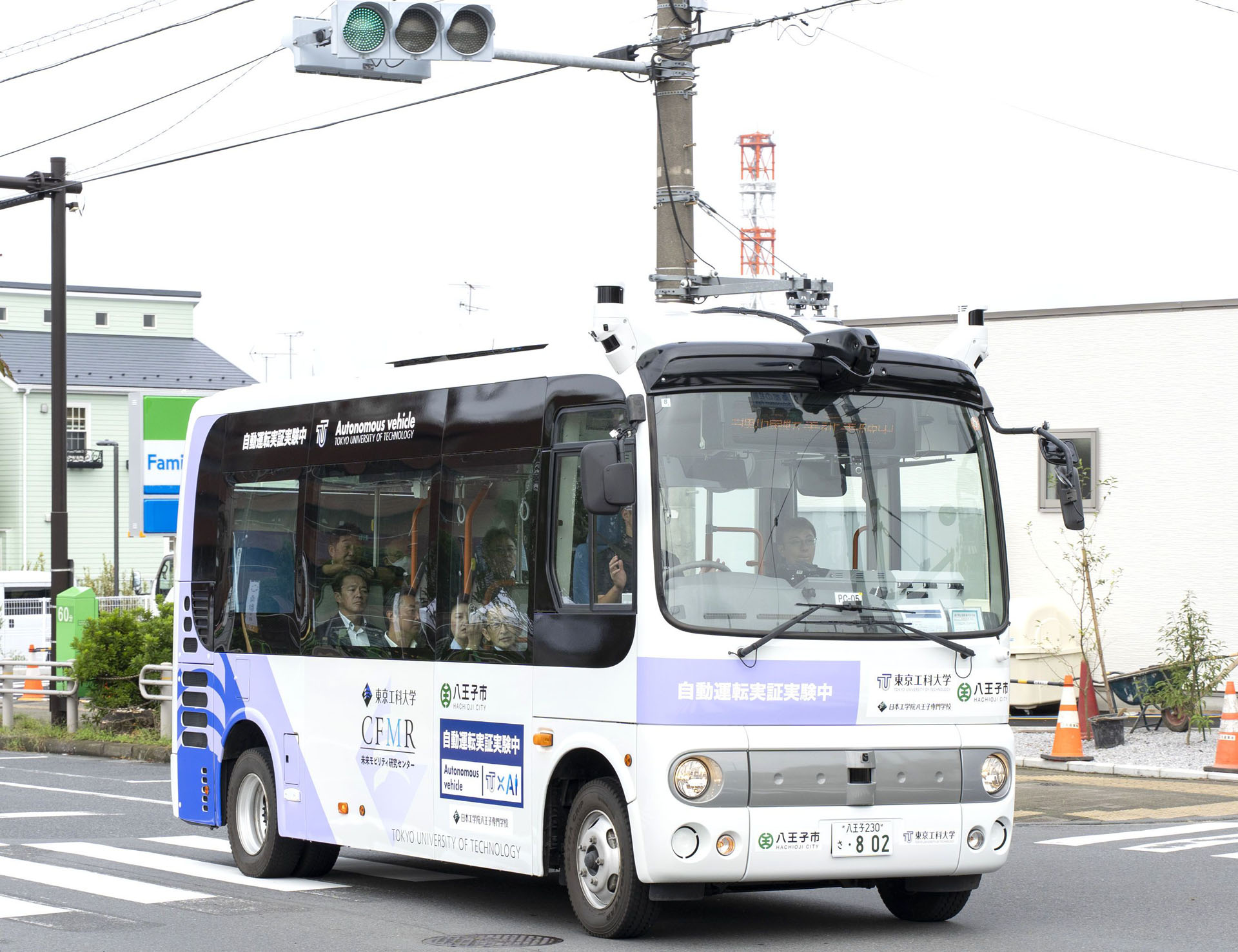 自動運転バス実証運行の様子