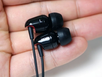 ミニレビュー】安くて高音質! 5千円程度で買える人気イヤフォンを聴く