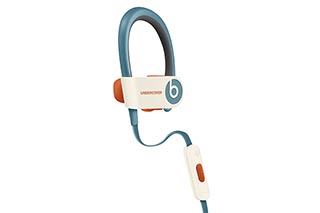 Beats、UNDERCOVERデザインのスポーツ向けBluetoothイヤフォン。日本