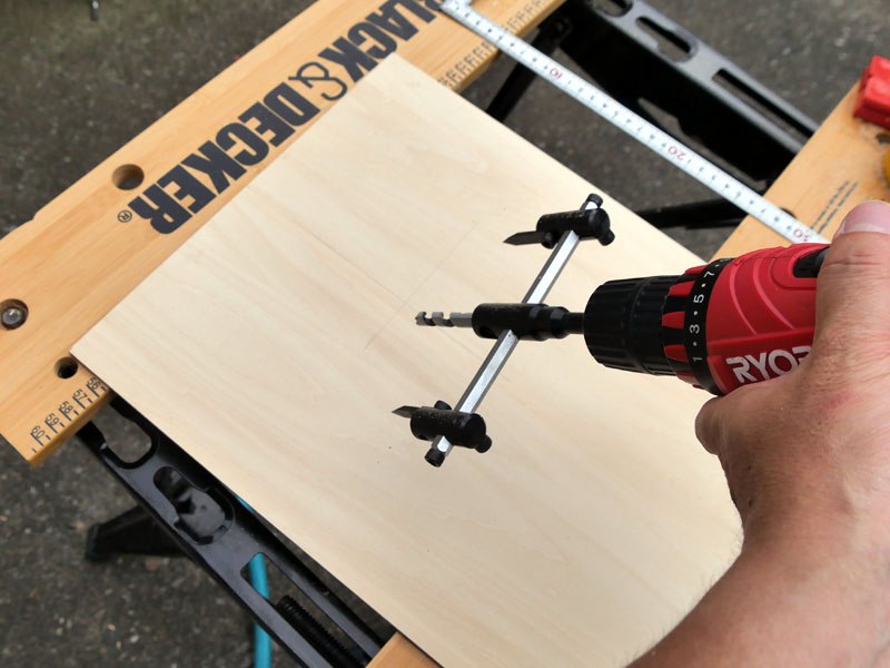 自在錐でサウンドホールを空ける