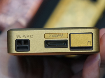 銅製で4.4mmバランス、DSDネイティブ再生で30万円の「WM1Z」など