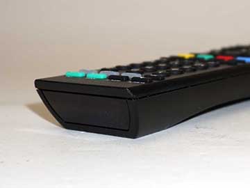 ミニレビュー】テレビもVODも操作可能! PS4ユーザー待望のHORI