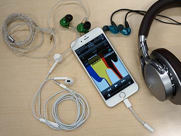 ミニレビュー】ヘッドフォンジャック消滅のiPhone。Lightning-3.5mm