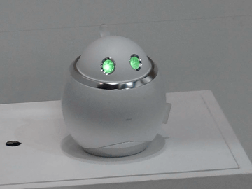 シャープのロボ掃除機「COCOROBO」がボカロ連携で歌う掃除機へ。8K HDR