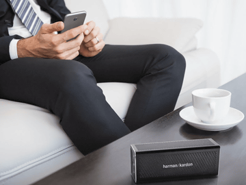 Harman Kardon、クリアな通話も可能なBluetoothスピーカー「ONE/ONYX