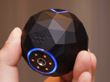 1台で水平360度、垂直240度の撮影が可能なVRアクションカメラ「360fly