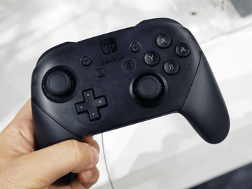 Nintendo Switchは3月3日発売、29,980円。据置きと携帯を