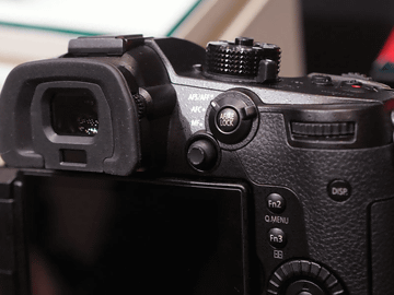 Panasonic DC-GH5 ミラーレス一眼 4K撮影 Amazon | パナソニック ミラーレス一眼カメラ ルミックス GH5 ボディ