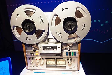 初代ウォークマンなどソニー製品が“楽器”に変身。ソニービルOPUS