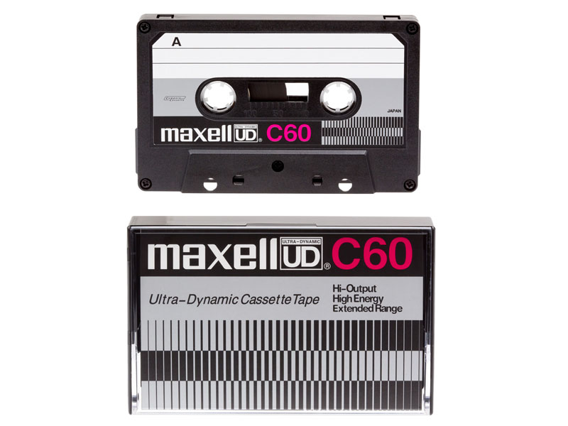 1972年発売のカセットテープ「UD」のデザインを復刻したカセットテープ。<a href="http://av.watch.impress.co.jp/docs/news/1023533.html">マクセル「UD C60」</a>(2016年発売)