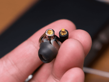 レビュー】高音質とエレガントを両立、beyerのテスラ