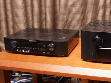 V*i様 nr1608 レビュー】薄型AVアンプとスピーカー2個でも楽しめる!? マランツ
