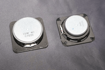 ysAQUOS LC40U45 スピーカーセットシャープ　アクオス シャープ、4K高画質+前面開口スピーカーで音質強化したAQUOS中核