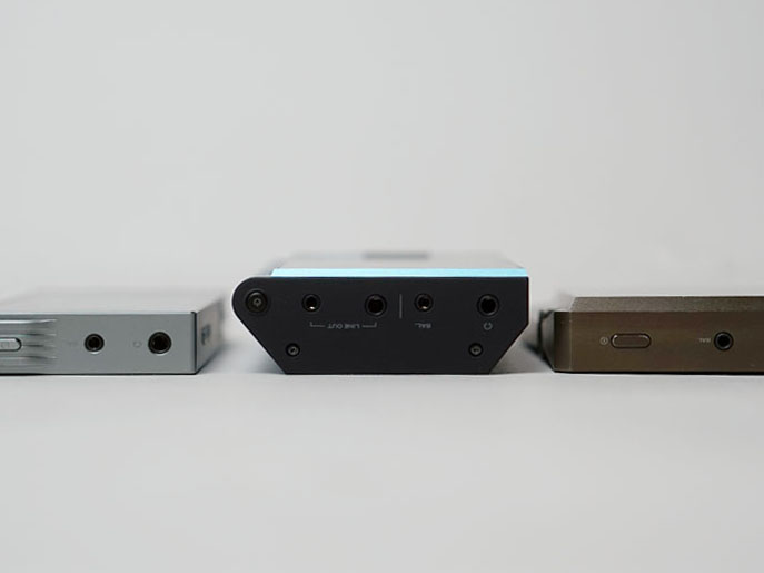 中央がKANN、左がAK100II、右はAK380