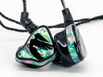 イヤホン JH audio LOLA JH Audio、ハイブリッドイヤフォン「LOLA」のカスタム版。IEMの新