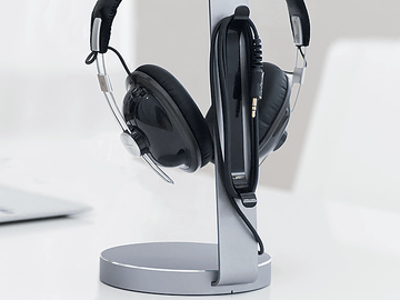 USB DAC内蔵のヘッドフォンスタンド。3ポートUSBハブ/アルミ製で4,214