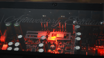 RME 20周年の黒い「ADI-2 Pro」。DSD 11.2MHz対応DAC/ADC搭載、足もHi