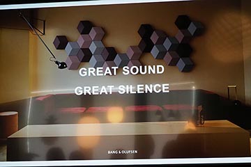 壁掛けアンプやスピーカーを自由に組み合わせて音楽再生。B&O