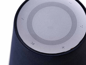 LINEのスマートスピーカー「WAVE」の先行版を1万円で発売。音楽を軸に