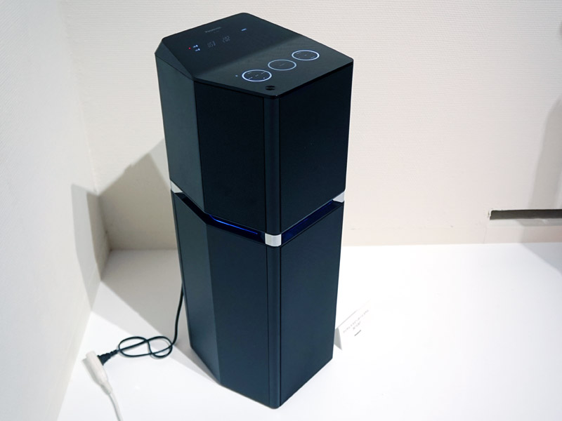 個展の会場に置かれた「SC-UA7」