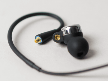 ◎未開封!!【AKG N40】アー・カー・ゲー エー・ケー・ジー イヤホン◎