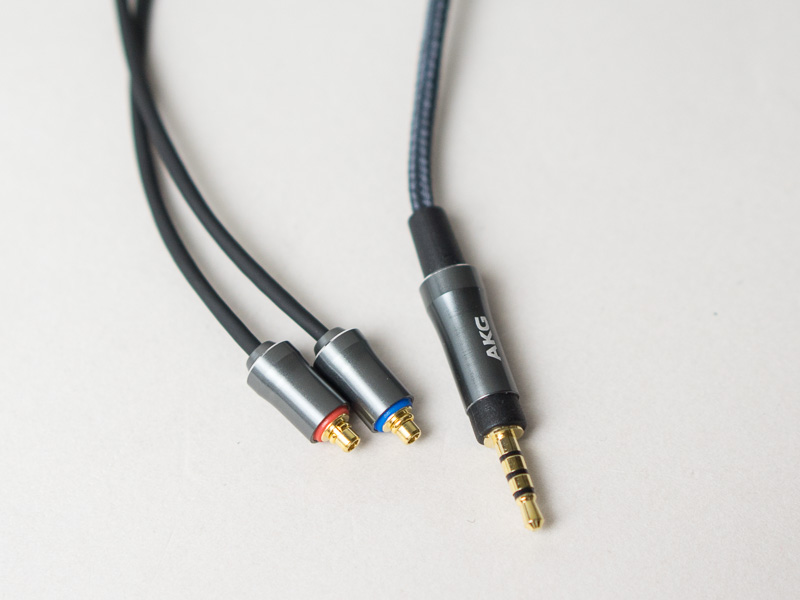 2.5mm 4極バランス入力の「CN120-2.5」