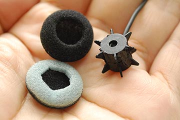 藤本健のDigital Audio Laboratory】イヤフォンみたいなマイクで