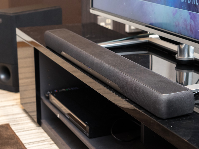 「YAS-207」は別体式のワイヤレスサブウーファ付き