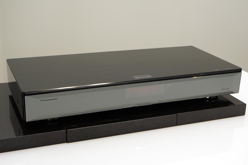 DMP-UB900