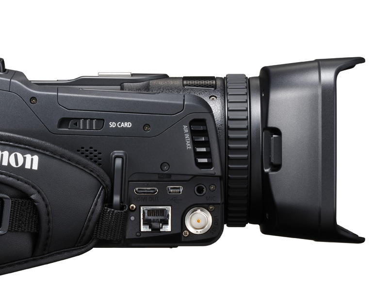 XF405のみの特徴として、3G-SDI端子を装備