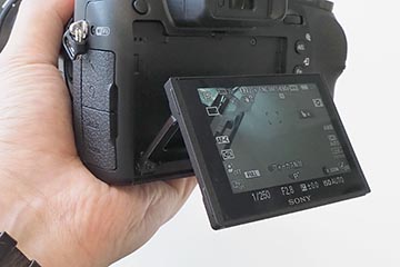 ソニー、超望遠600mmレンズで世界最速0.03秒AFの「RX10 IV」。1