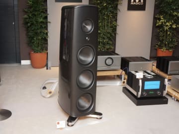 Mcintosh MS469 30cmサブウーファー Mcintosh MS469 30cmサブウーファー 航空宇宙技術を採用した