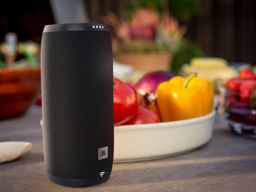 JBLブランド初、Googleアシスタント搭載スマートスピーカー「LINK 10