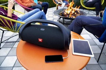 JBL Boombox ワイヤレススピーカー Amazon.co.jp: JBL BOOMBOX Bluetoothスピーカー IPX7防水