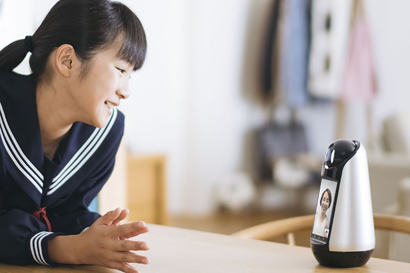 ビデオ通話やメッセージなどに利用可能