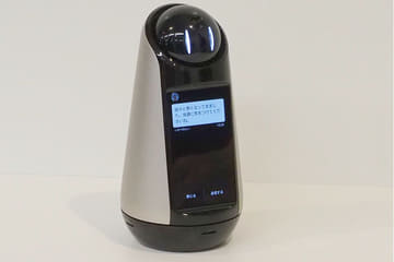 声と顔認識でLINEや見守りするロボット「Xperia Hello!」。電車遅延