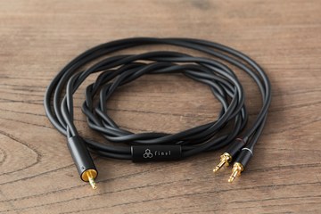 final、空気の層の摩擦を活用したAFDS搭載の平面磁界型ヘッドフォン